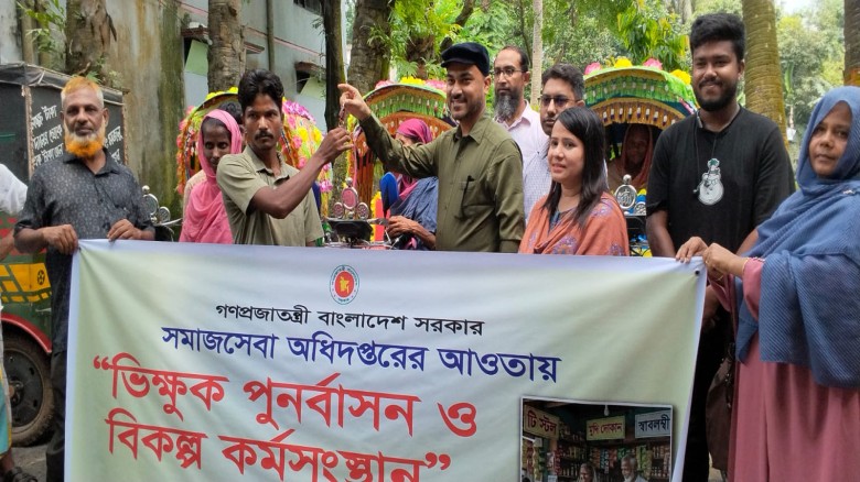 কালীগঞ্জে ১৮০০ প্রান্তিক  কৃষকের মাঝে